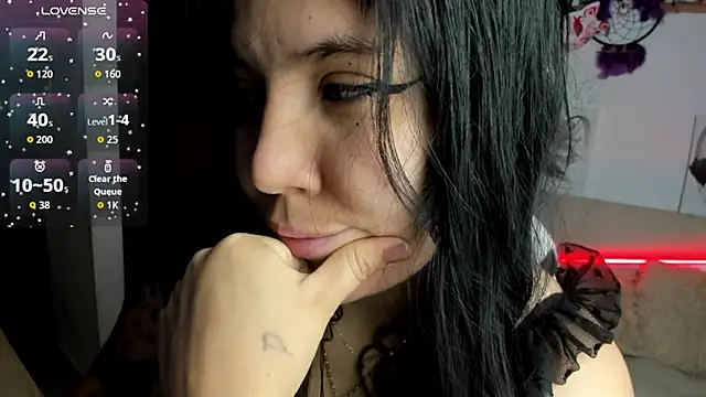 AilynRed online show from November 2025 02:15:01 AM