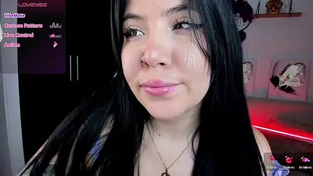 Snapshot of AilynRed chatting on September 2025 01:13:02 AM AilynRed online show from September 2025 01:13:02 AM
