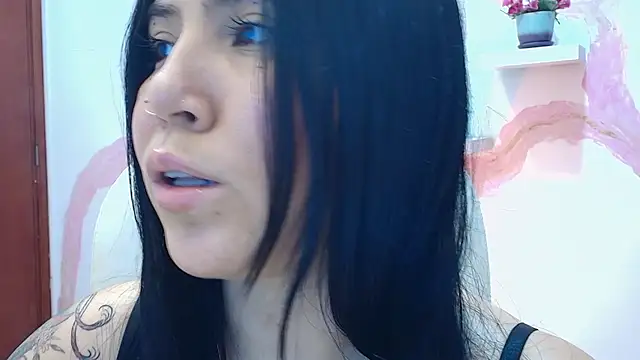 Snapshot of AilynRed chatting on February 2025 04:18:02 AM AilynRed online show from February 2025 04:18:02 AM
