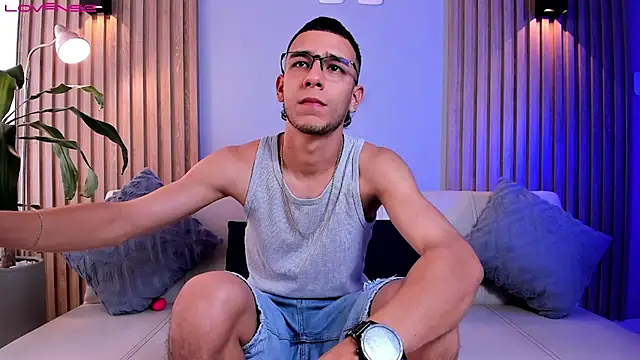 SymonPrince online show from September 2025 07:10:02 PM