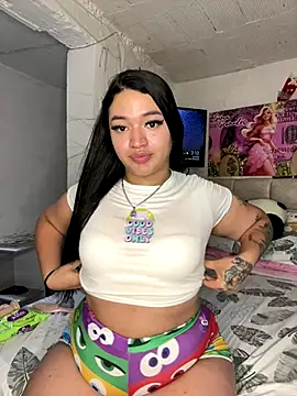 Snapshot of GemaGranadoss chatting on October 2025 08:10:02 PM GemaGranadoss online show from October 2025 08:10:02 PM