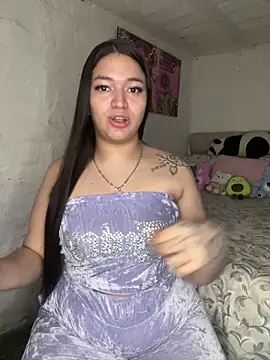 GemaGranadoss online show from April 2026 11:45:02 PM