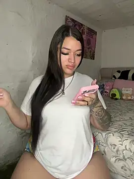 GemaGranadoss online show from April 2026 06:58:01 PM