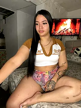 Snapshot of GemaGranadoss chatting on November 2025 04:30:01 AM GemaGranadoss online show from November 2025 04:30:01 AM