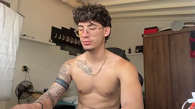 Kisan Smith online show from April 2026 04:52:02 PM