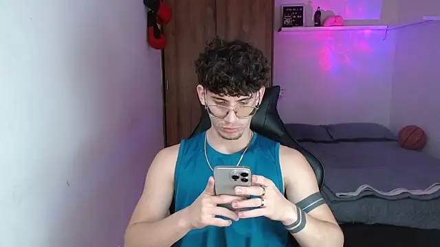 Kisan Smith online show from March 2026 02:39:02 AM