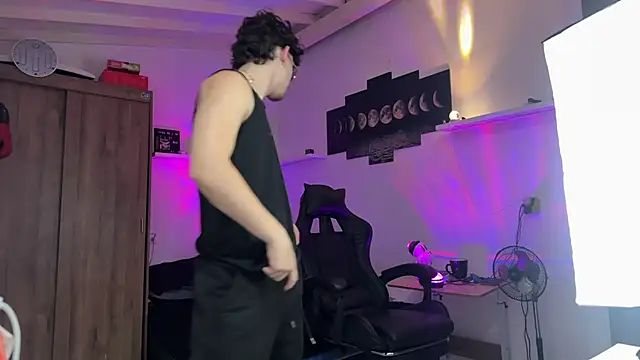 Kisan Smith online show from April 2026 04:03:01 AM