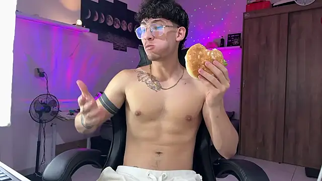 Kisan Smith online show from March 2026 02:39:01 AM