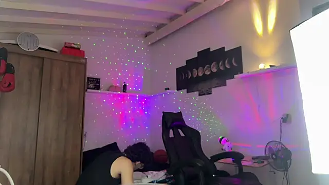 Kisan Smith online show from April 2026 03:24:02 AM