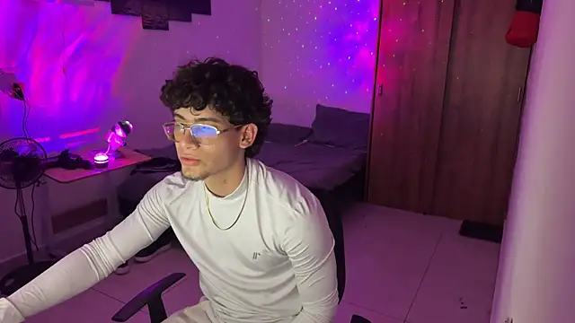 Kisan Smith online show from December 2025 04:16:02 AM