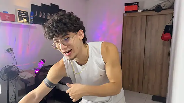 Kisan Smith online show from November 2025 02:26:01 AM