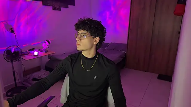 Kisan Smith online show from December 2025 02:16:01 AM