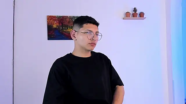 a lejandro 0 8 online show from February 2025 05:18:02 AM