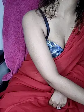 Snapshot of Leeeezzzz_roy chatting on September 2025 06:02:01 PM Leeeezzzz roy online show from September 2025 06:02:01 PM