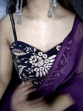 Leeeezzzz roy online show from April 2026 06:47:01 PM