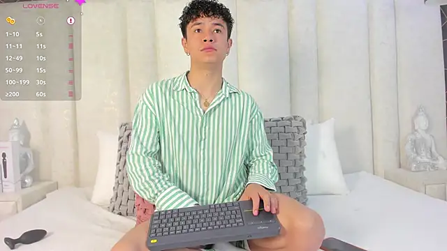 Snapshot of 1m_Joel chatting on March 2025 05:06:02 AM 1m Joel online show from March 2025 05:06:02 AM