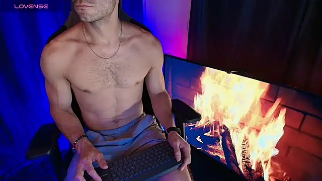 sexyboycolombi4 online show from May 2026 09:18:01 PM