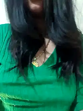 Snapshot of Noraa5 chatting on February 2025 04:07:01 AM Noraa5 online show from February 2025 04:07:01 AM