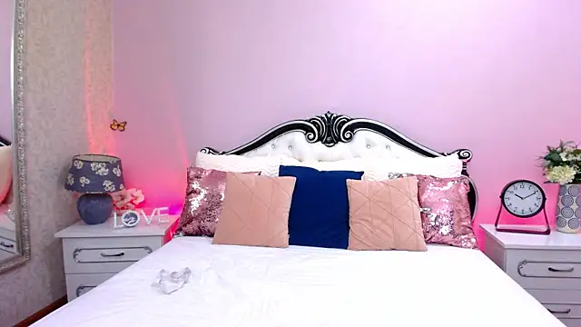 FoxxyClarise online show from April 2026 06:42:02 PM