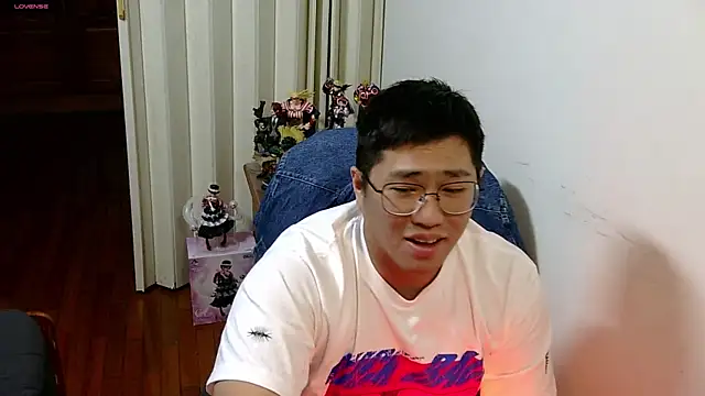 Snapshot of tfx954 chatting on January 2025 04:48:01 PM tfx954 online show from January 2025 04:48:01 PM