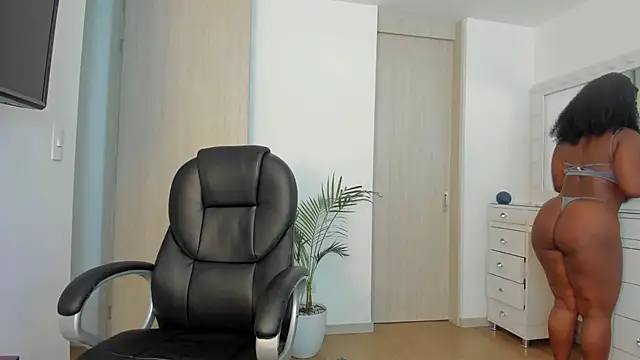 charlotte tiller online show from April 2026 01:02:02 AM
