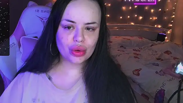 Snapshot of og_maddison chatting on December 2024 05:15:02 AM og maddison online show from December 2024 05:15:02 AM