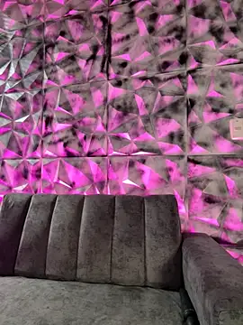 Courtney gonet online show from November 2025 01:45:01 PM