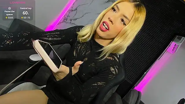 Courtney gonet online show from February 2026 12:57:01 PM