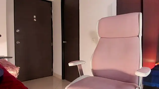 Carolinarossees online show from January 2026 12:25:01 AM