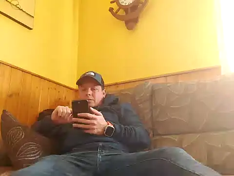 Jose HotLatino online show from March 2026 02:30:01 PM
