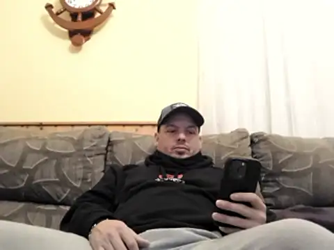 Jose HotLatino online show from January 2026 04:32:01 PM