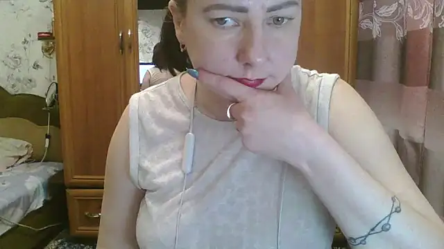 Snapshot of SophieNightAh chatting on February 2025 03:27:01 PM SophieNightAh online show from February 2025 03:27:01 PM