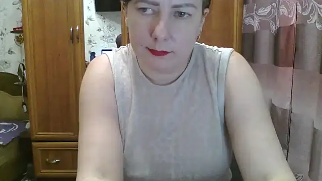 Snapshot of SophieNightAh chatting on February 2025 03:28:02 PM SophieNightAh online show from February 2025 03:28:02 PM