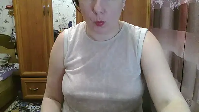 Snapshot of SophieNightAh chatting on February 2025 06:20:02 PM SophieNightAh online show from February 2025 06:20:02 PM