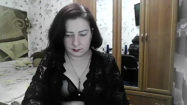 SophieNightAh online show from November 2025 03:38:01 PM