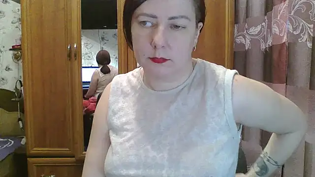 Snapshot of SophieNightAh chatting on February 2025 12:26:02 PM SophieNightAh online show from February 2025 12:26:02 PM