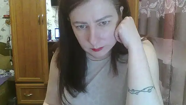 Snapshot of SophieNightAh chatting on February 2025 04:20:02 PM SophieNightAh online show from February 2025 04:20:02 PM