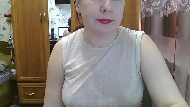 Snapshot of SophieNightAh chatting on February 2025 11:18:01 AM SophieNightAh online show from February 2025 11:18:01 AM