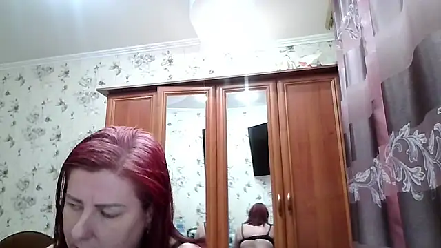 SophieNightAh online show from April 2026 06:10:01 PM