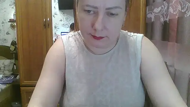 Snapshot of SophieNightAh chatting on January 2025 08:31:02 PM SophieNightAh online show from January 2025 08:31:02 PM