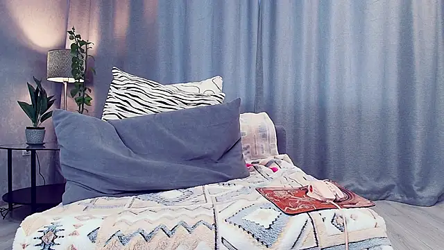 Meowroslava online show from May 2026 04:04:02 PM