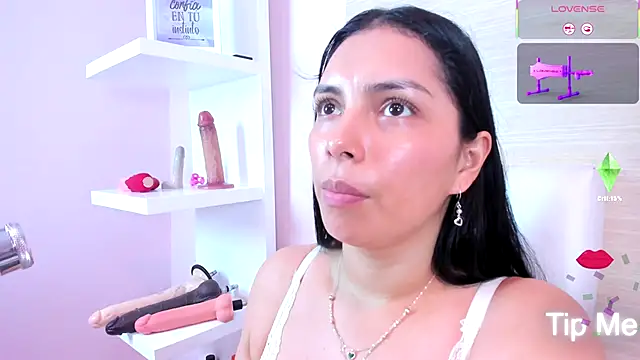 evelinn belen online show from October 2025 04:08:02 PM