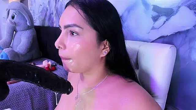 Snapshot of evelinn_belen chatting on July 2026 07:04:02 PM evelinn belen online show from July 2026 07:04:02 PM