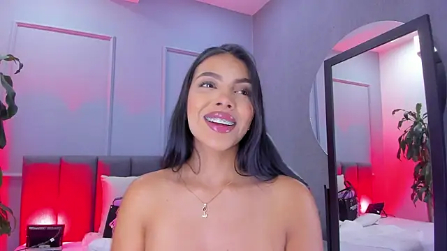 Snapshot of Elisa_castrillon chatting on December 2025 08:19:01 PM Elisa castrillon online show from December 2025 08:19:01 PM