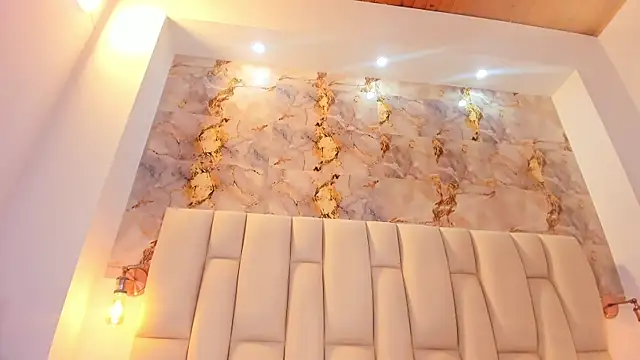 lia mariana online show from December 2025 09:21:02 PM