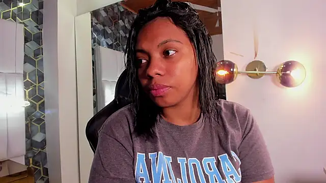 lia mariana online show from January 2026 08:38:02 PM