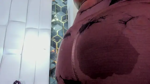 lia mariana online show from April 2026 05:09:01 AM