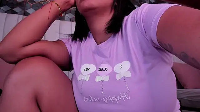 lia mariana online show from May 2026 03:35:02 AM