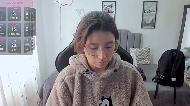 Snapshot of Amy_joones chatting on October 2025 12:28:01 PM Amy joones online show from October 2025 12:28:01 PM