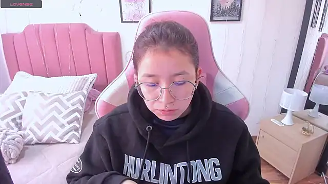 Amy joones online show from January 2026 12:44:02 PM